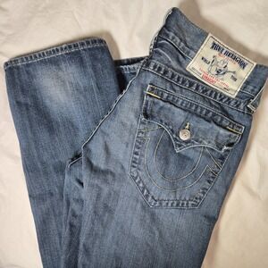 True Religion Jeans (Tag 32) Measures 33x33 Blue RN#112790 ca#57414 Distressed‎